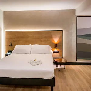 Отель Ibis Styles Figueres Ronda